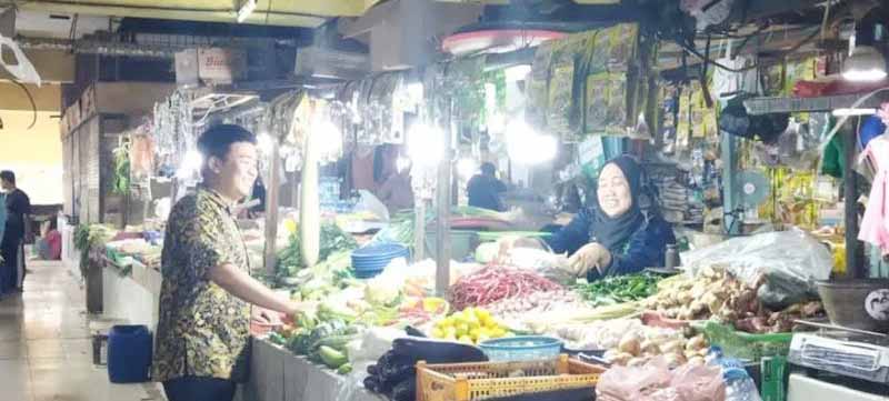 Jelang Natal, Harga Daging Ayam di Pasar Tomang Jakbar Naik Drastis 