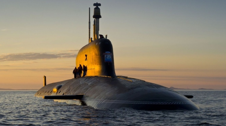 Panglima Angkatan Laut Inggris Khawatir dengan Penyusupan Armada Kapal Selam Nuklir Russia di Atlantik