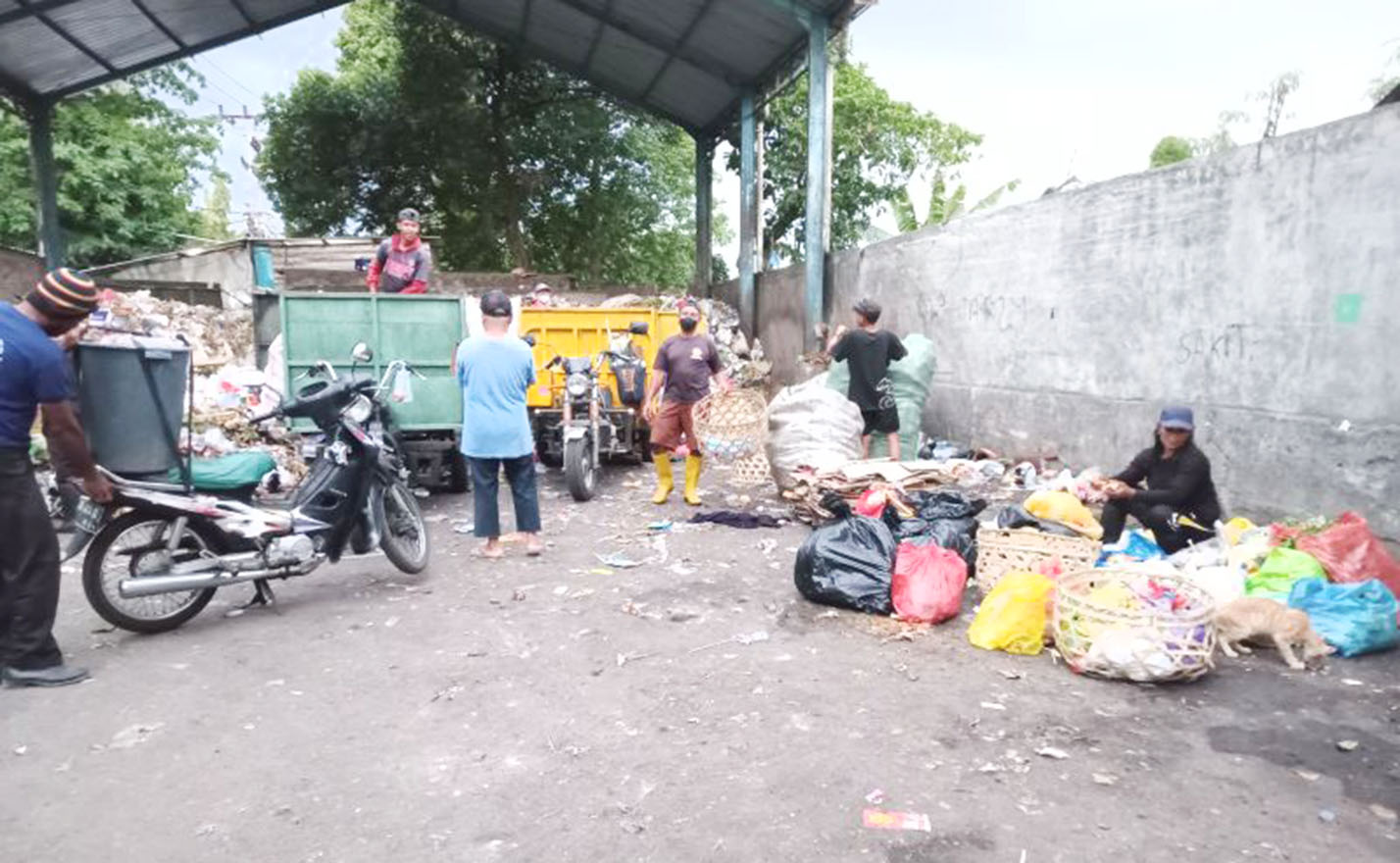 DLH Mataram Tidak Izinkan Sampah Belum Terpilah Masuk TPS