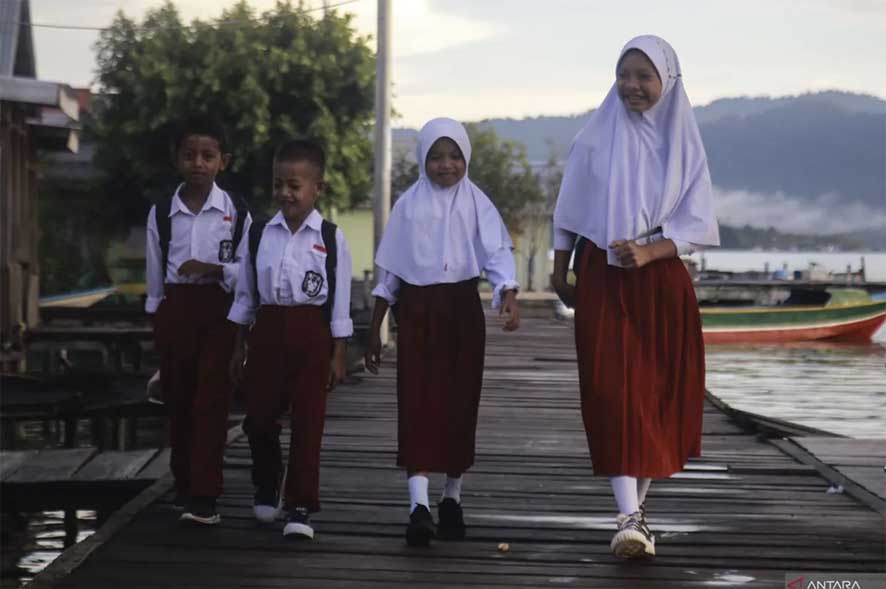 5.004 Siswa Terfasilitasi dalam Program Sekolah Kemitraan di Jawa Tengah