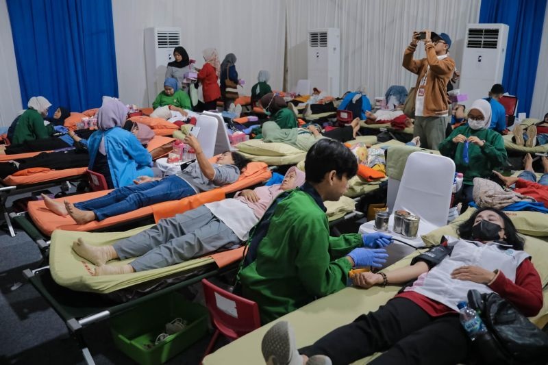 Rano Karno harap kegiatan donor darah di Jakarta berkesinambungan