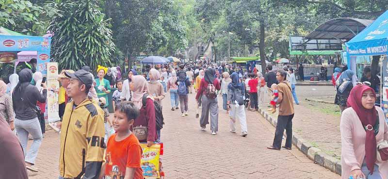 Awas! Pengunjung Ragunan Diintai Denda Rp500 Ribu, Wah Kok Bisa?