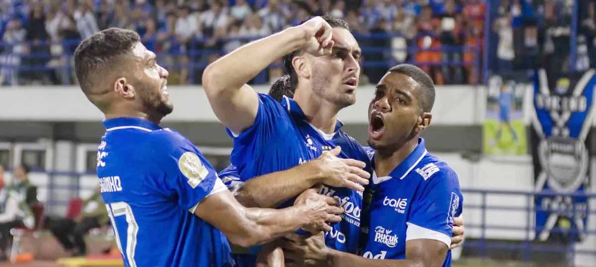 Klasemen Super League: Persib Gapai Posisi Puncak di Akhir Tahun