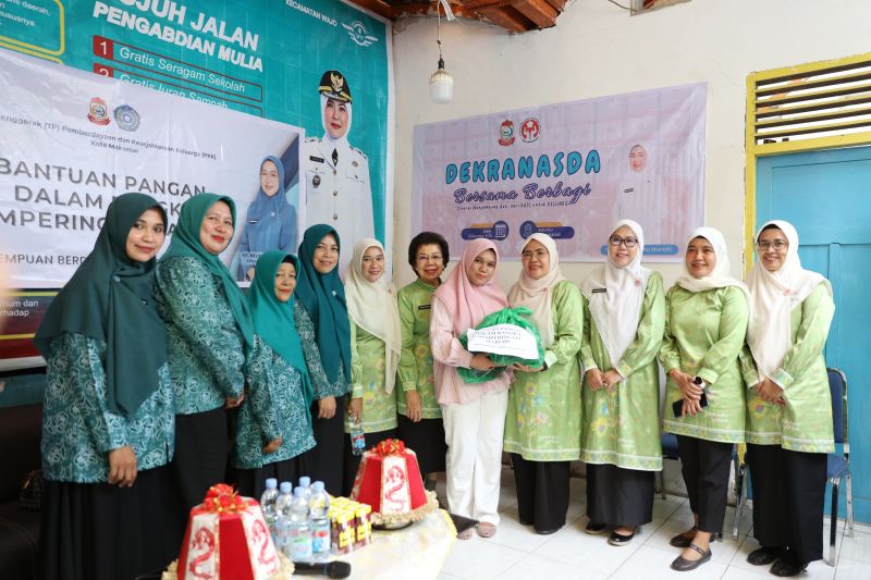 Perkuat Ketahanan Keluarga, TP PKK Makassar Salurkan 850 Paket Bantuan Pangan