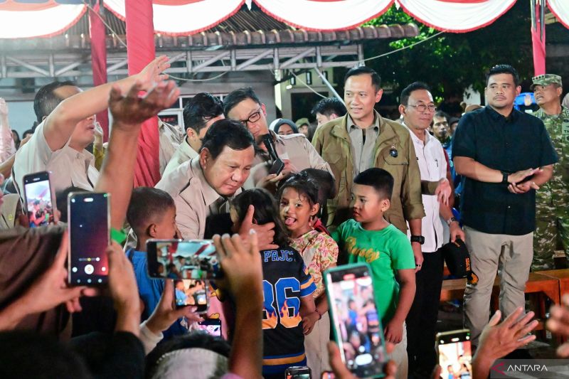 Presiden Prabowo Sambut Tahun Baru 2026 Bersama Pengungsi Korban Bencana