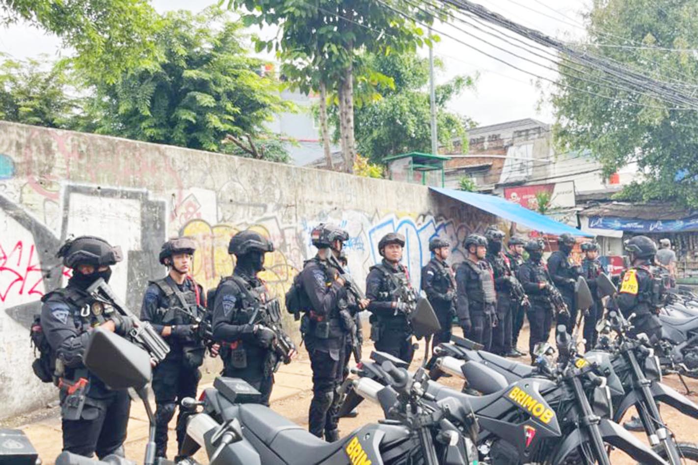 Brimob Diturunkan Jaga Jakarta