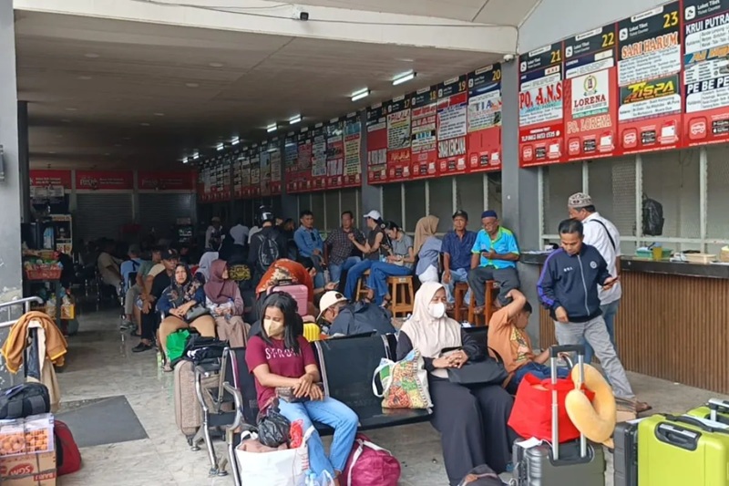 Puncak Arus Balik Libur Nataru di Terminal Kalideres Diprediksi Terjadi hingga Hari Ini 