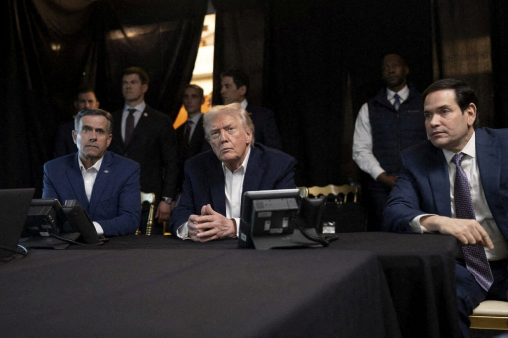 Trump Ancam 'Harga Mahal' untuk Caracas, AS Siaga Kirim Intervensi Militer Baru
