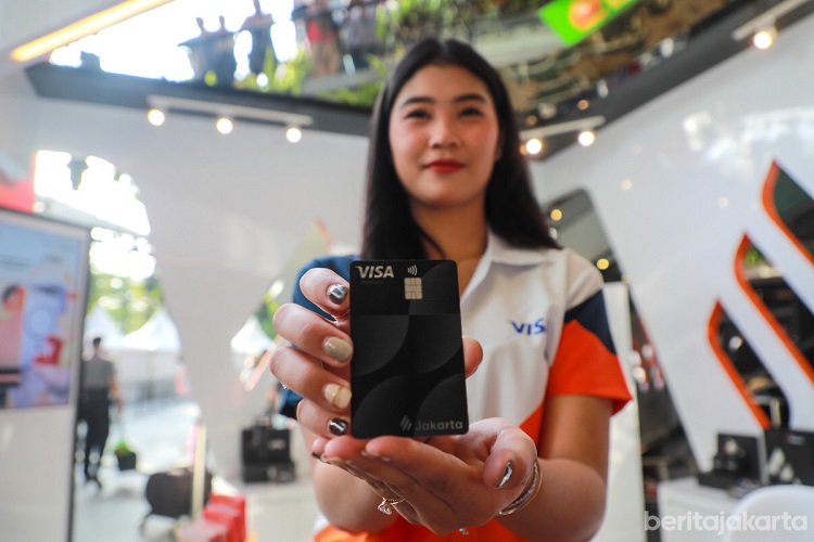 Bank Jakarta Luncurkan Kartu Debit Visa untuk Perluas Akses Transaksi Global  