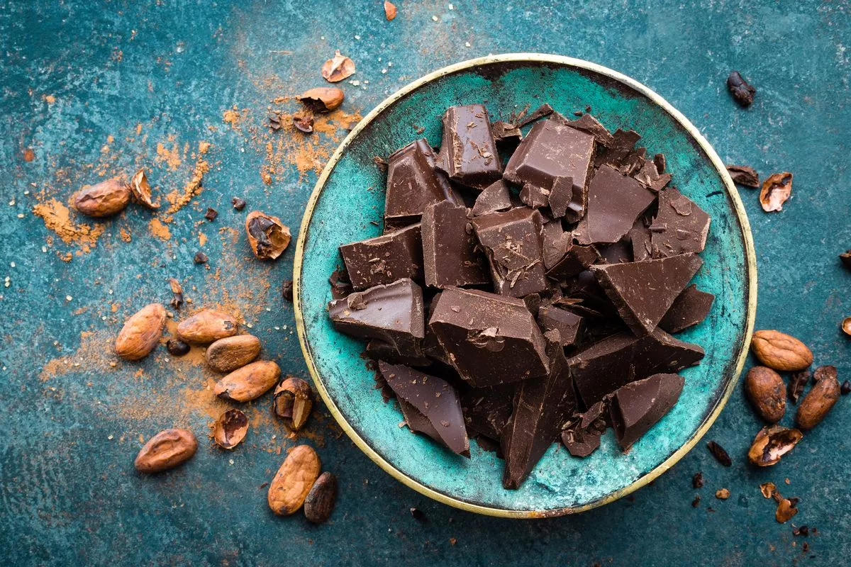 Ingin Tunda Penuaan? Mulailah Rutin Konsumsi Cokelat Hitam Setiap Hari