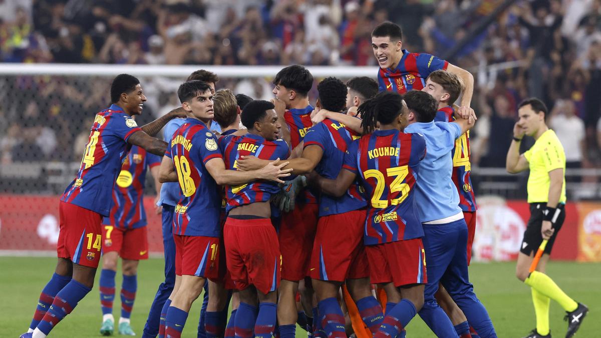 Barcelona Taklukkan Real Madrid 3-2, Pertahankan Piala Super Spanyol dalam Final Dramatis