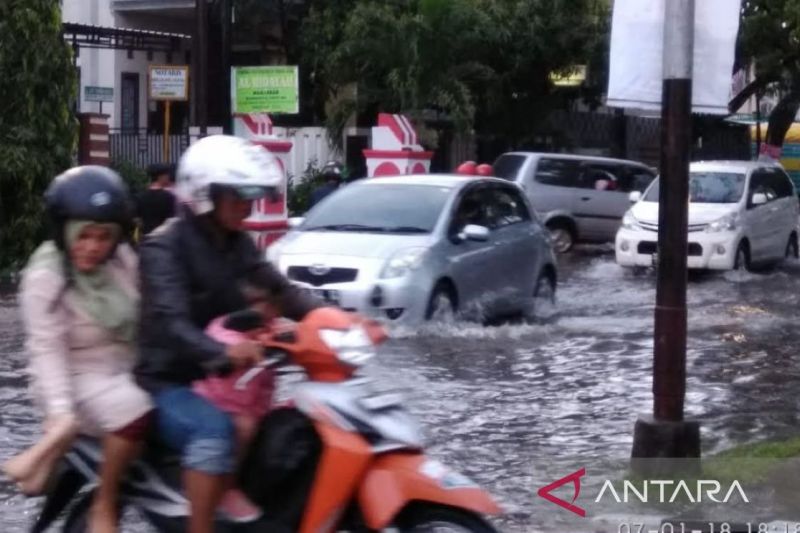 Banjir Rendam Biringkanaya Makassar, Ratusan Warga Terpaksa Mengungsi