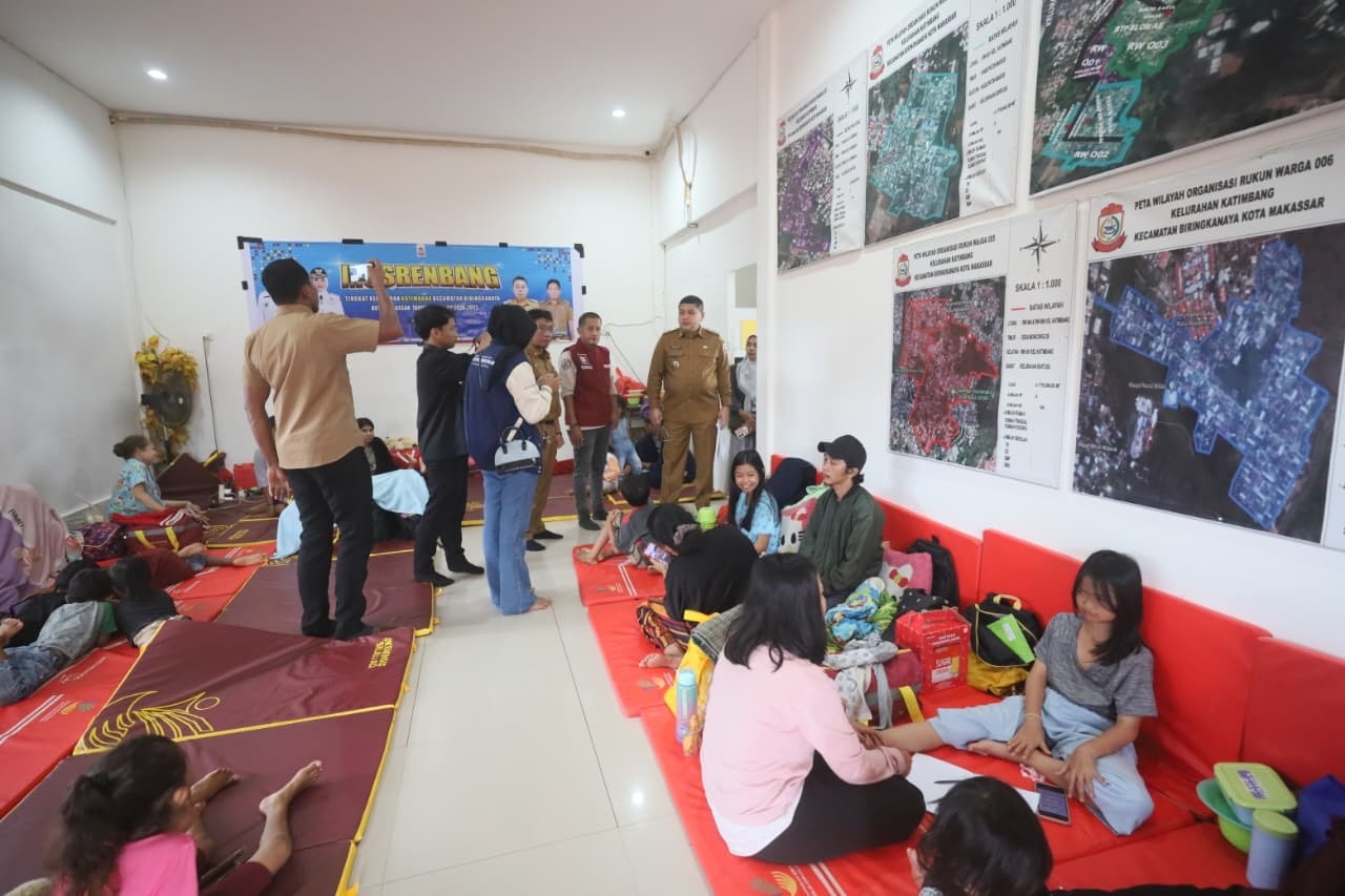 Wali Kota Makassar Temui Korban Banjir Biringkanaya, Pastikan Kebutuhan Dasar Terpenuhi