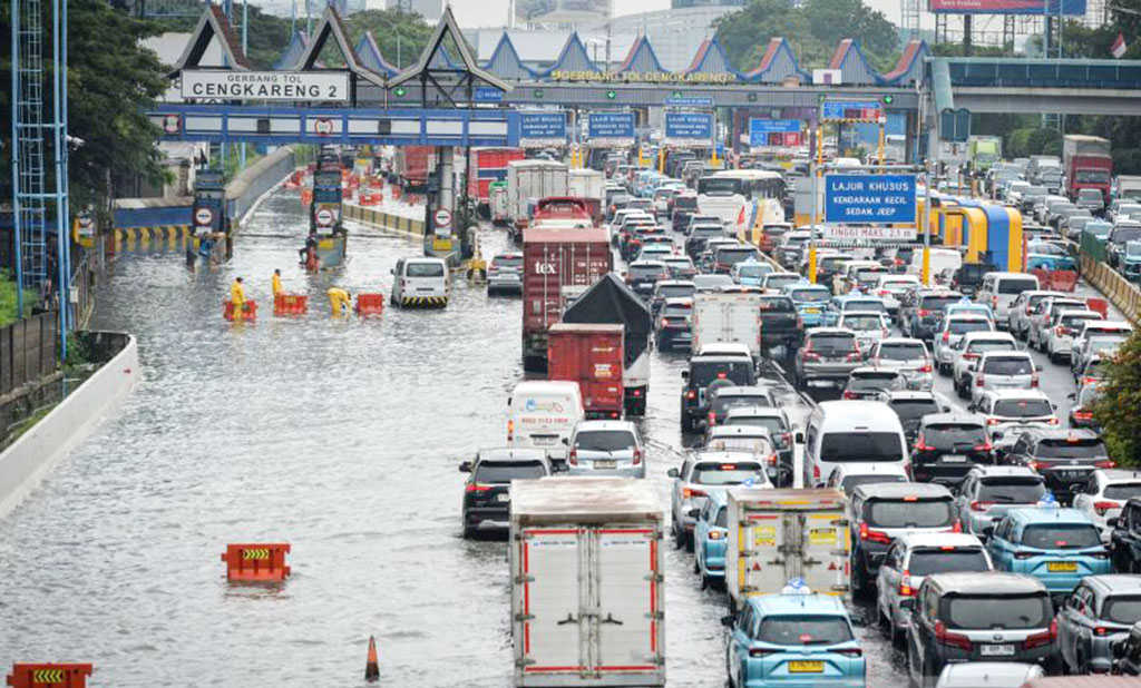Sebanyak 28 RT dan 46 Ruas Jalan di Jakarta Masih Terendam Banjir