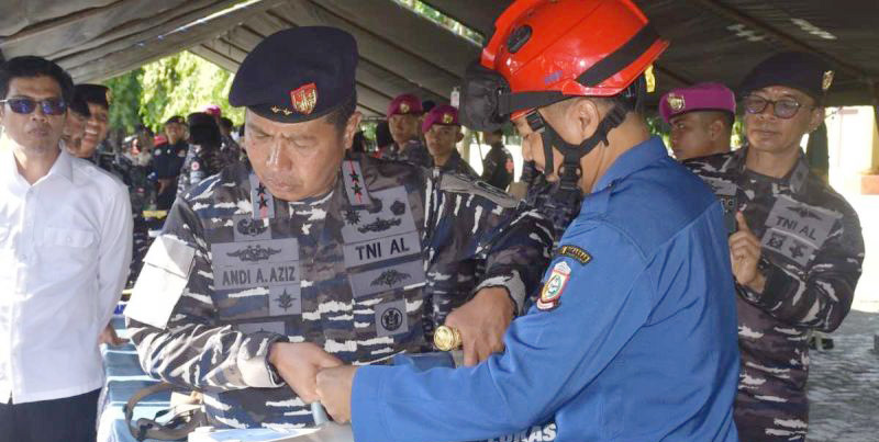 TNI AL Makassar Keluarkan Peringatan Cuaca Ekstrem, Imbauan Nelayan Waspada