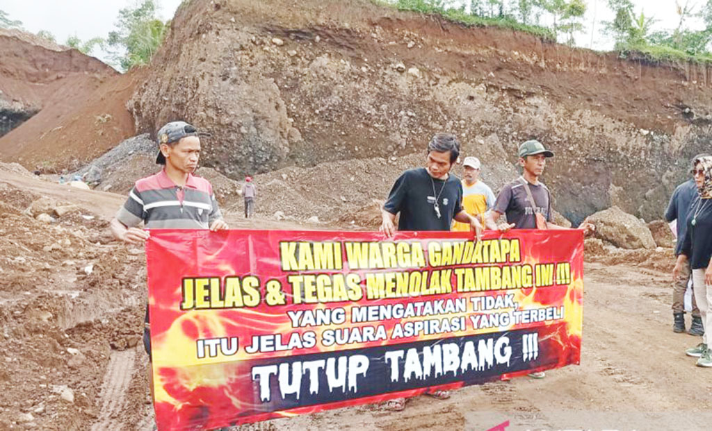 Warga Tolak Aktivitas Tambang di Kaki Gunung Slamet