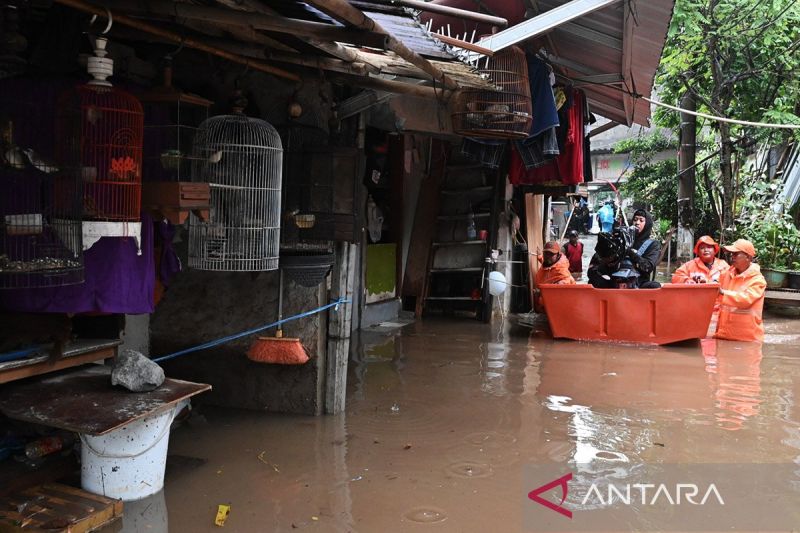 Pemkot Jaksel Sediakan Pompa Stasioner untuk Antisipasi Banjir 