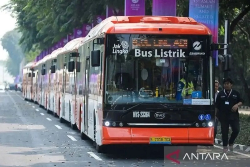 Transjakarta Tingkatkan Pengawasan, Cegah Kejadian Asusila di Area Layanan