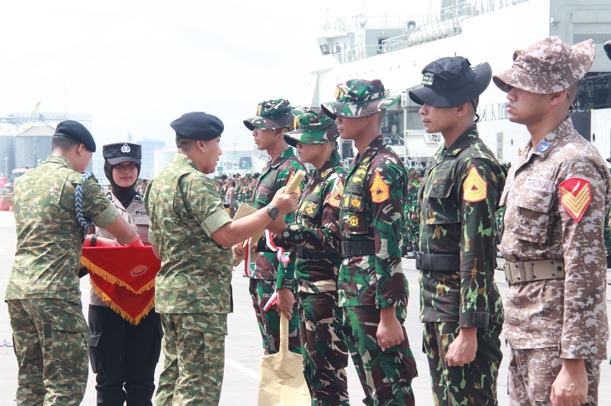 Letjen TNI Sidharta Wisnu Graha Resmi Buka dan Lepas Satgastar Latsitardanus XLVI 2026 ke Aceh