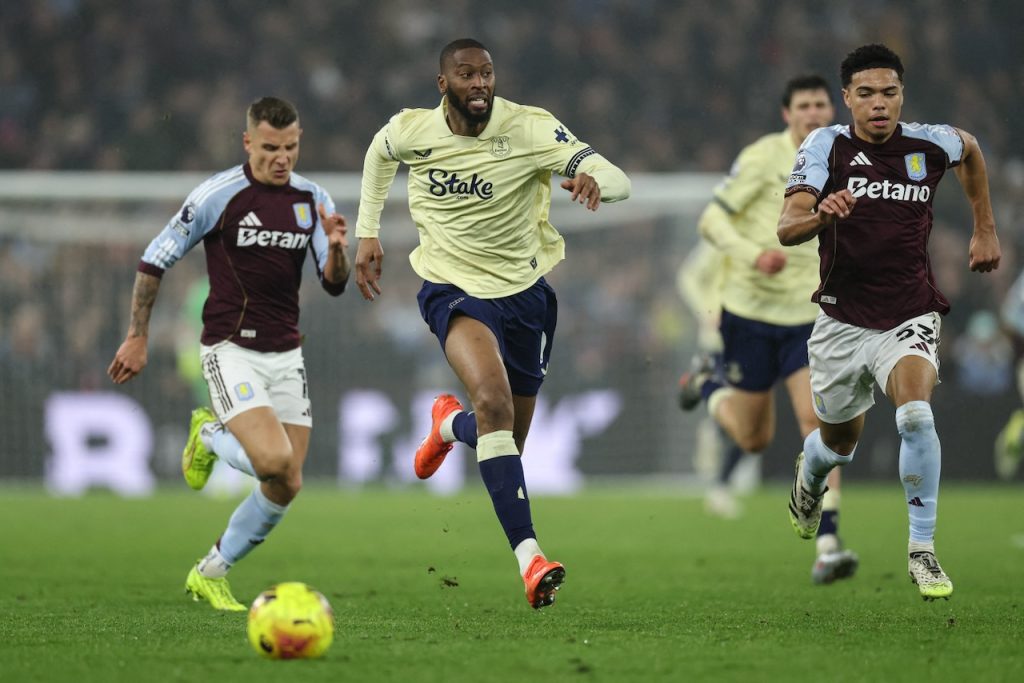 Liga Inggris: Ambisi Juara Aston Villa Terguncang, Newcastle Tertahan di Kandang Wolves