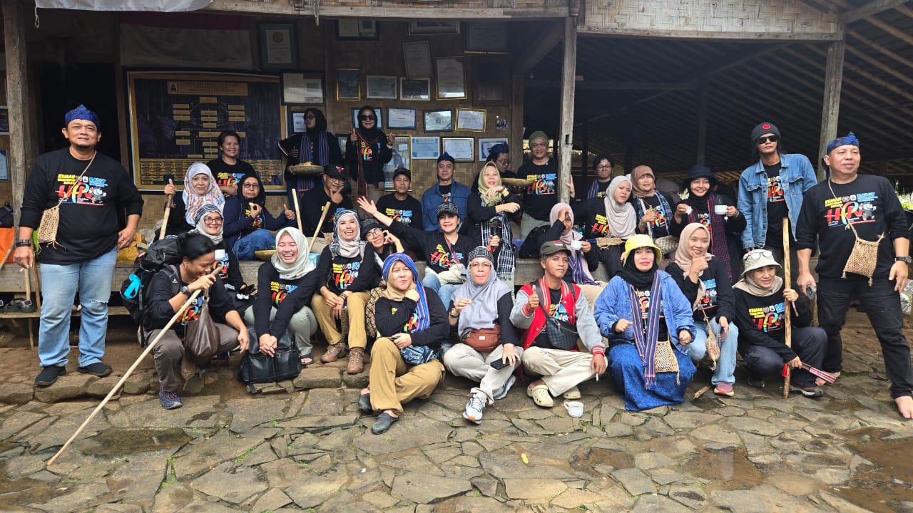  Puluhan Wartawan dan Sastrawan Ikuti Kemah Budaya di Baduy