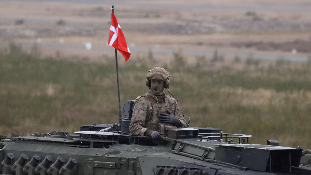 Denmark Perkuat Militer di Greenland