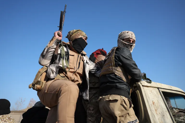 Pasukan Suriah Gelar Perburuan Besar-besaran Puluhan Narapidana ISIS yang Melarikan Diri