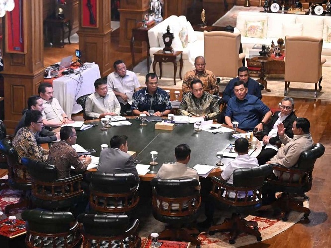 Presiden Prabowo Subianto Kumpulkan Sejumlah Menteri di Hambalang  