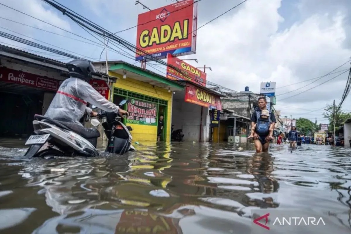 Banjir Rob Berpotensi Terjadi hingga 3 Februari, Warga Pesisir Pantai Utara Jakarta Diminta Tetap Waspada
