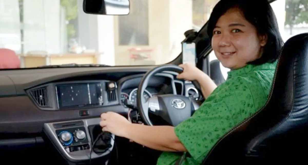 Seorang Driver "Online" Bantu Persalinan Darurat Penumpang di Perjalanan, Bagaimana Ceritanya?