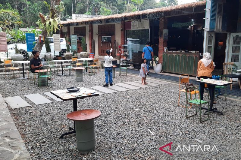 Tak Mau Semrawut, Pemkab Kuningan Rapikan Usaha Wisata Gunung Ciremai