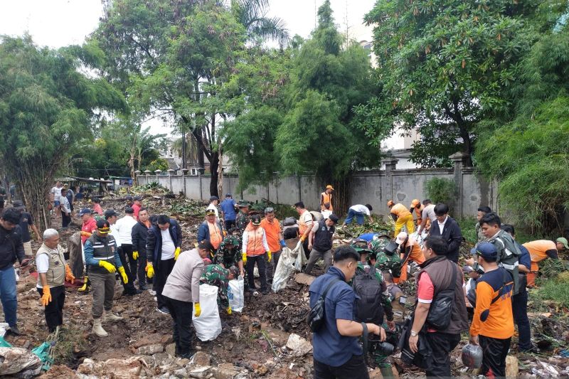 “Jaga Jakarta Bersih”: 100 Ribu Personel Gabungan Dikerahkan