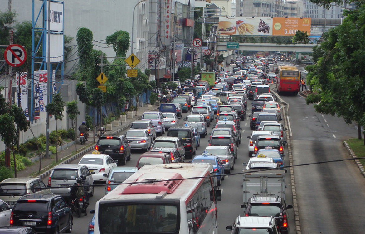 Rata-rata Penduduk Jakarta Habiskan 10 Tahun Hidupnya dalam Kemacetan