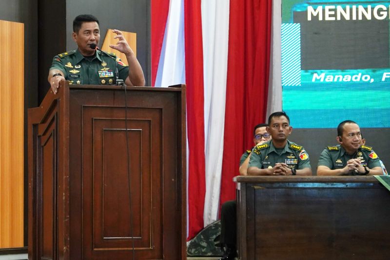Kasdam XIII/Merdeka Brigjen TNI Yustinus Nono Yulianto Ajak Prajurit dan ASN Terapkan Pola Hidup Sehat