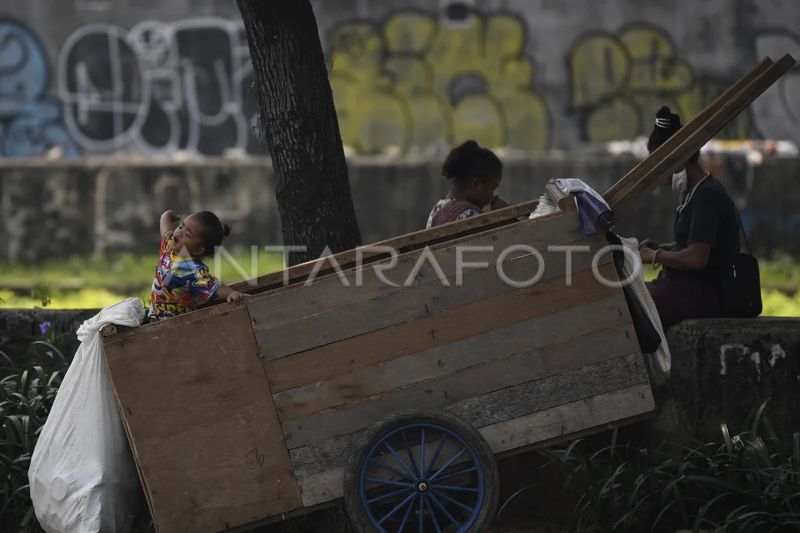 Jelang Ramadan, Gubernur DKI Pramono Anung Minta Manusia Gerobak Ditertibkan 