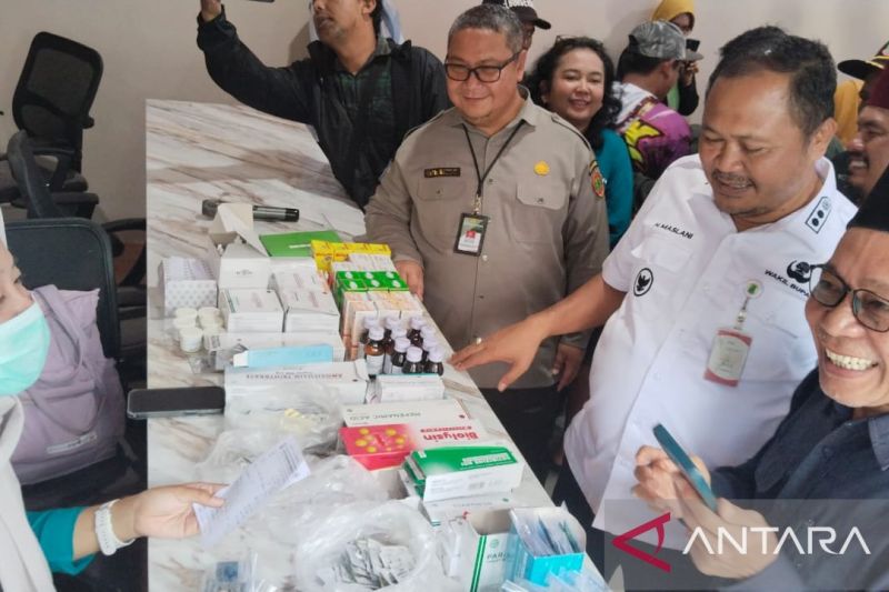 Cek Kesehatan Gratis untuk Petani, Kepala BBPMP Jabar Tinjau Pos UKK Pakisjaya