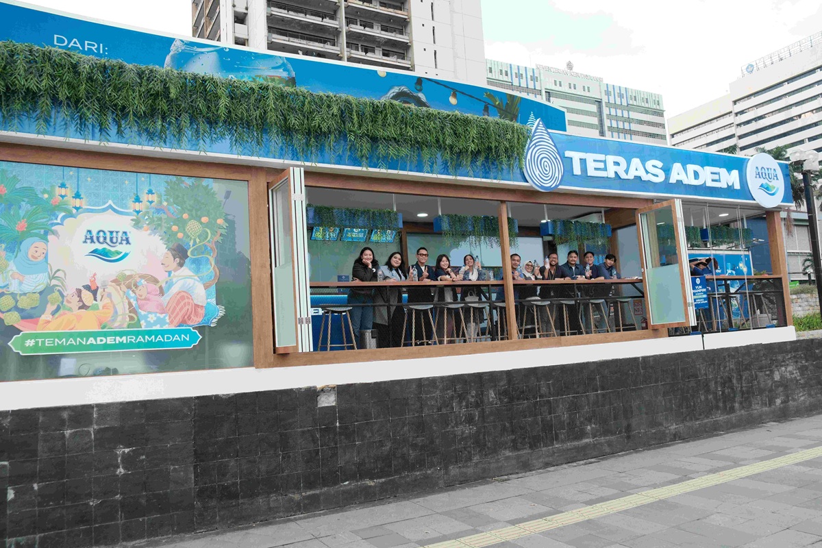 Aqua Ajak Masyarakat Jaga Hidrasi dan Ketenangan di Bulan Suci
