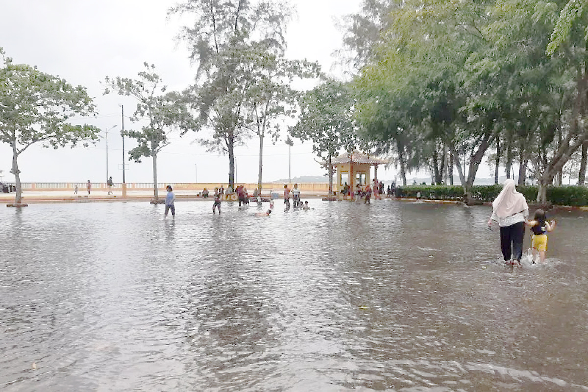 Prediksi Cuaca Ekstrem dan Potensi Banjir Rob di Lombok-Sumbawa Pekan Ini