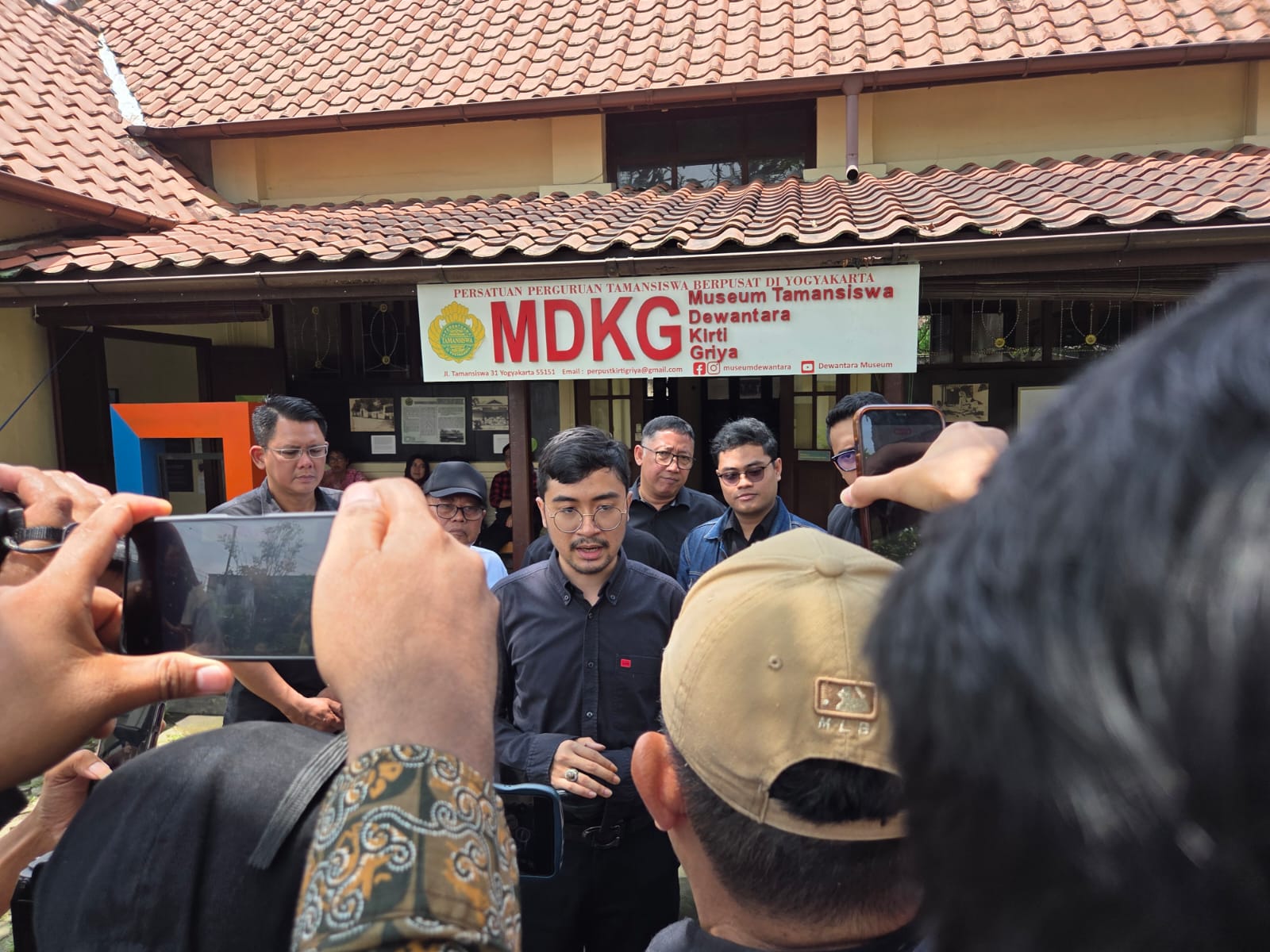 Napak Tilas ke Taman Siswa, Aryo Seno Bagaskoro: Pendidikan Harus Memerdekakan, Bukan Dikapitalisasi