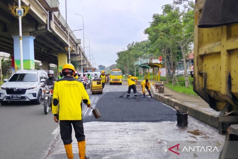 Pemkot Jaktim Perbaiki Ribuan Titik Jalan Berlubang di 10 Kecamatan
