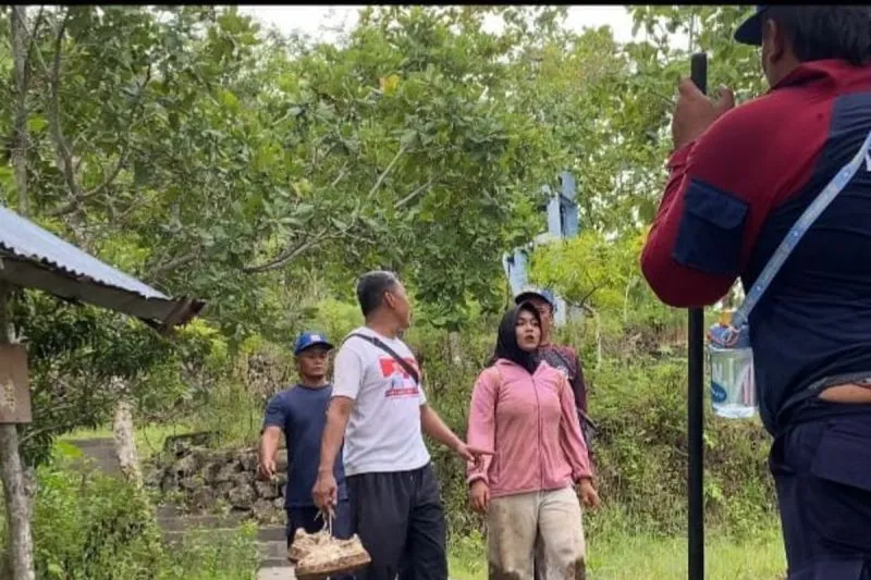 Tiga Pendaki Dievakuasi dari Kepungan Monyet Gunung Budeg Tulungagung