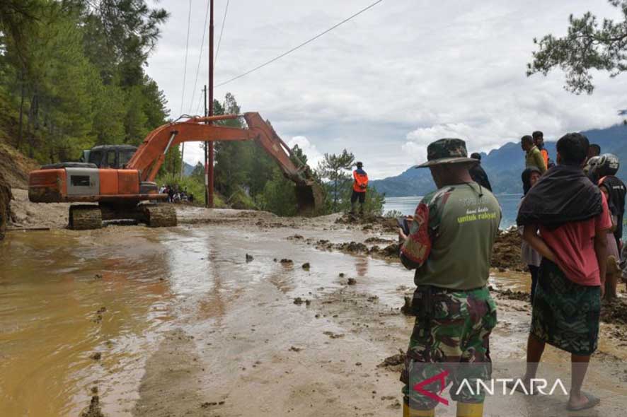 Upaya Pembukaan Akses Jalan Terdampak Bencana di Aceh Tengah