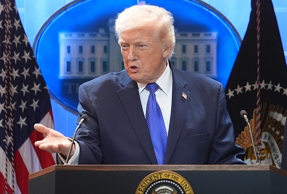 Trump Umumkan Tarif Global 10% setelah Putusan Mahkamah Agung AS 