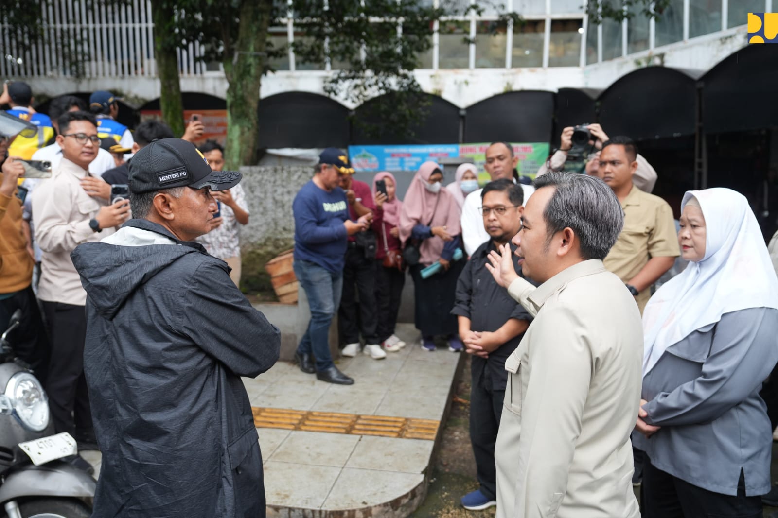 Dukung Renovasi Pasar Berbasis Kearifan Lokal, Menteri PU Tinjau Pasar Tanjung Jember 