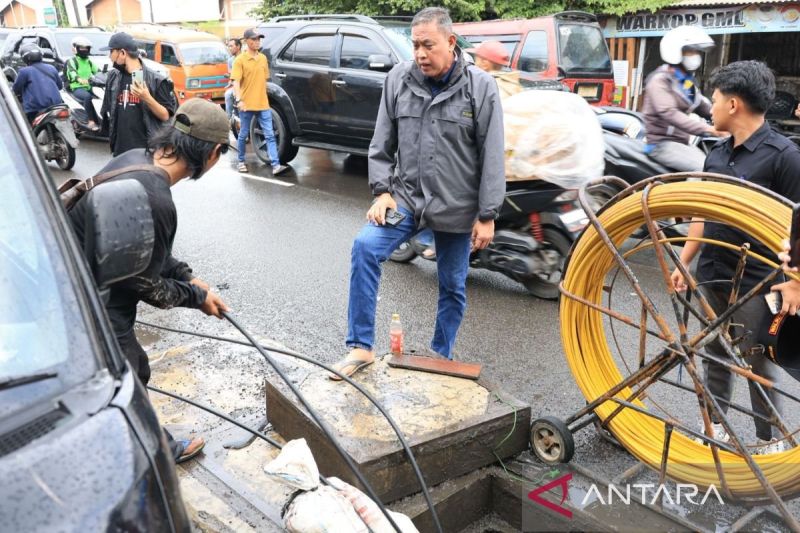 Mengganggu dan Diduga Tidak Berizin, Wali Kota Bekasi Setop Proyek Galian Pemasangan Kabel Optik