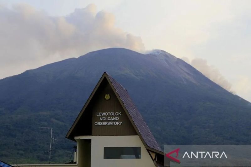Status Gunung Ili Lewotolok di Lembata NTT Turun Level Jadi Waspada