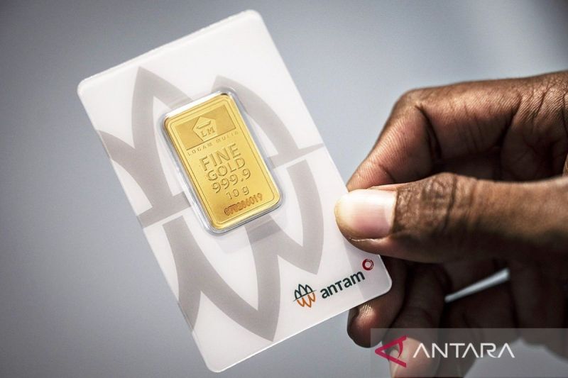 Harga Emas Antam Kamis ini Naik Rp16.000 Menjadi Rp3,039 Juta/Gram