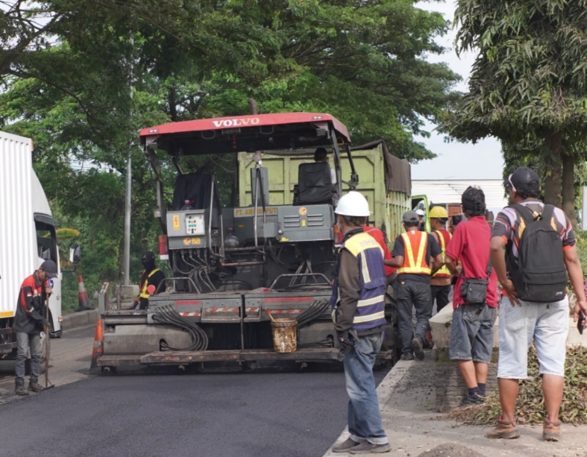 Menjelang Arus Mudik, Pemerintah Kebut Perbaikan Jalan Berlubang di Jalur Pantura 