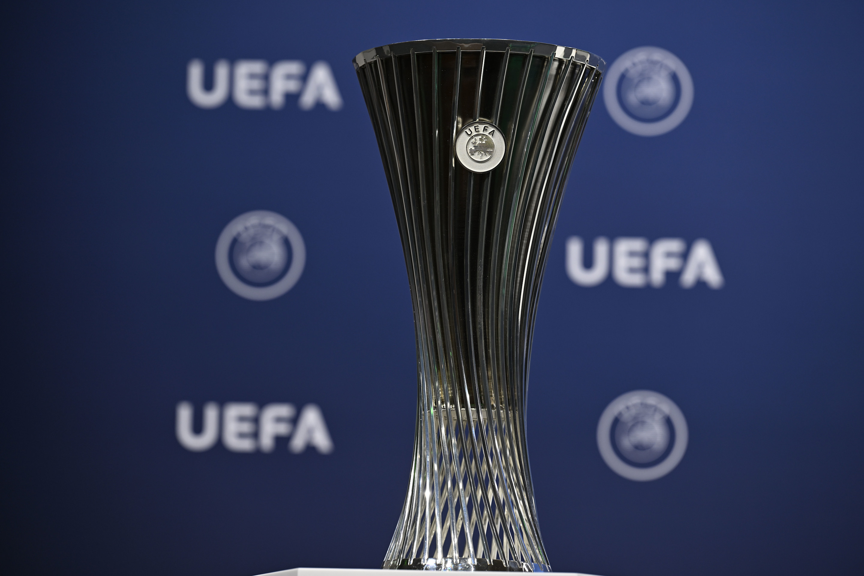 Crystal Palace Dapat Kesempatan Balas Dendam atas Larnaca di 16 Besar UEFA Conference League