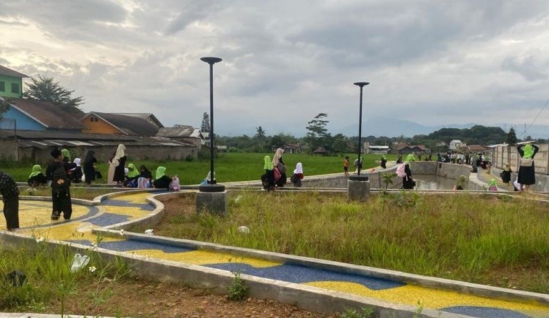 Ngabuburit Sambil Belanja, Embung di Pasar Ciranjang Dongkrak Ekonomi Warga Selama Ramadhan